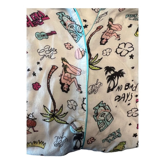 Betsey Johnson Other - Betsey Johnson 2 piece short pajama set. Size Large. 100% rayon